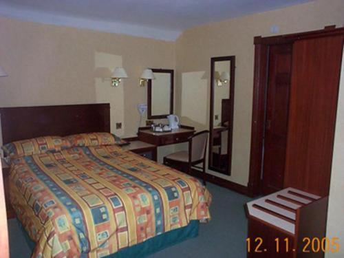 Cedar Tree Hotel Rugeley Oda fotoğraf