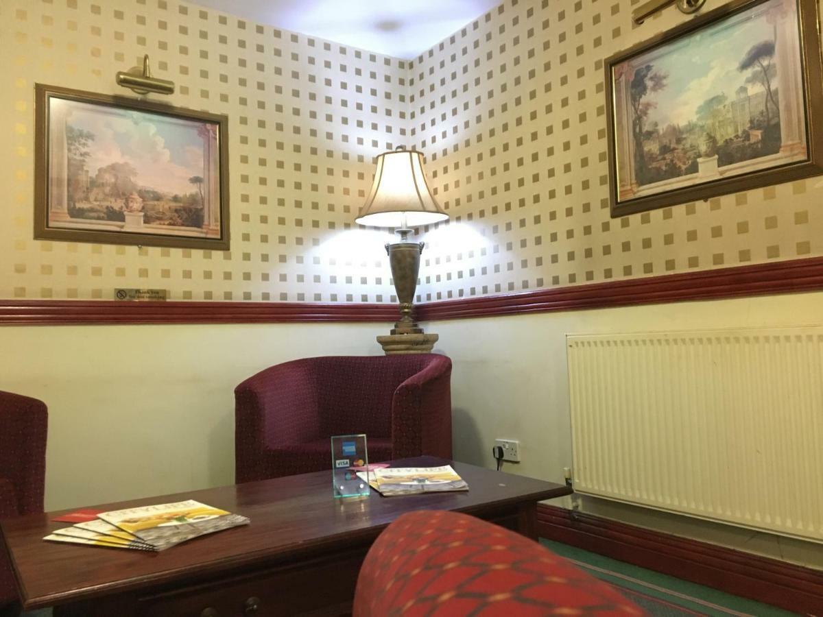 Cedar Tree Hotel Rugeley Dış mekan fotoğraf