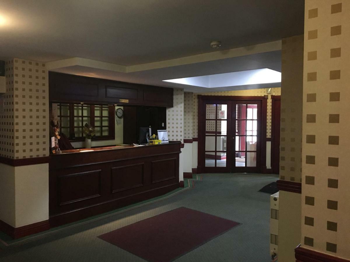 Cedar Tree Hotel Rugeley Dış mekan fotoğraf