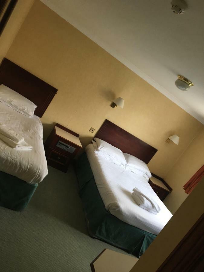 Cedar Tree Hotel Rugeley Dış mekan fotoğraf