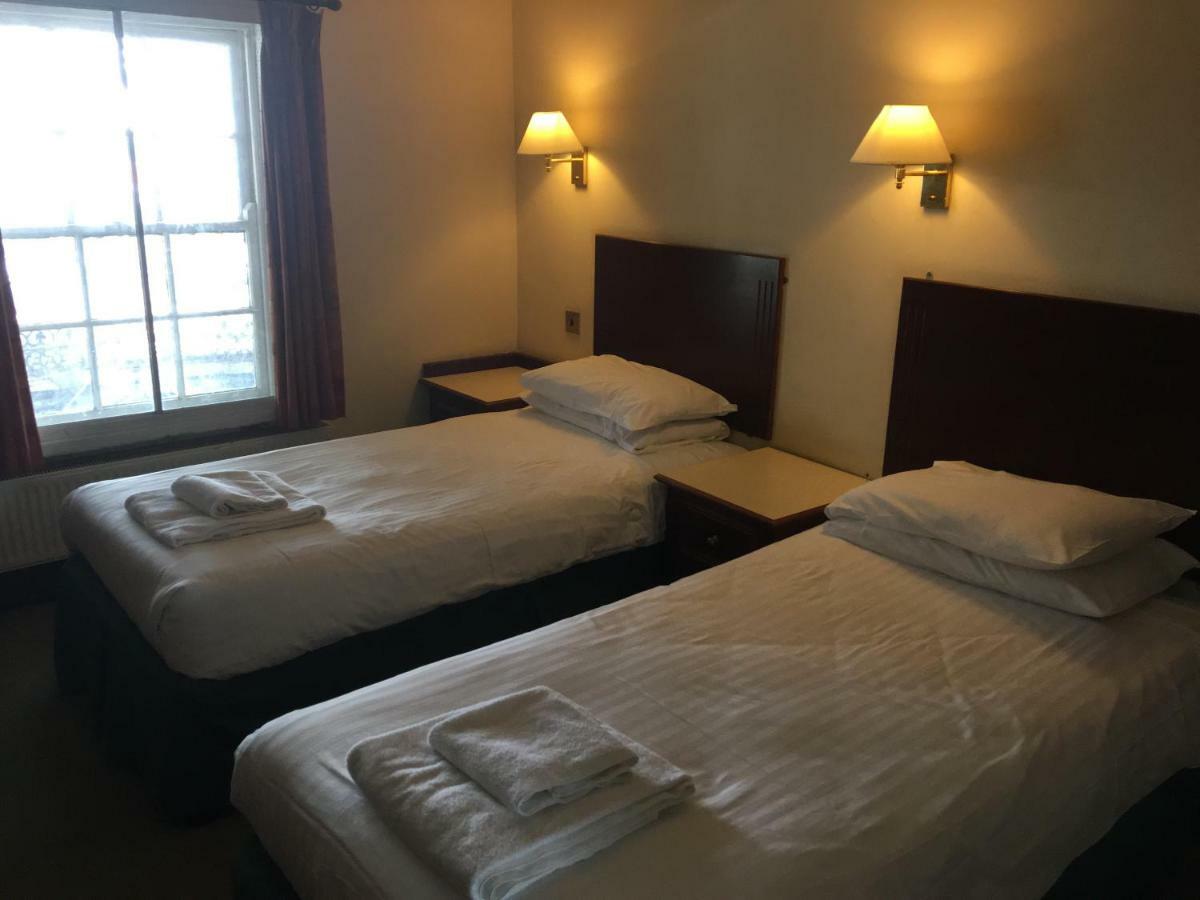Cedar Tree Hotel Rugeley Dış mekan fotoğraf